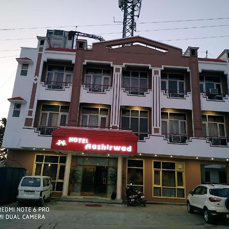 Aashirwad Hotel Катра Экстерьер фото